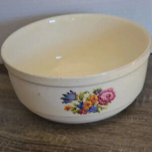 Vtg  Bakerite Bowl